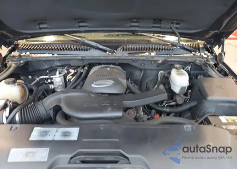 2004 Chevrolet Tahoe Ls from USA, damaged, VIN 1GNEK13V24J204920